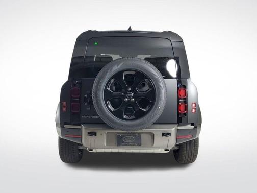 2025 Land Rover Defender P400 X-Dynamic SE