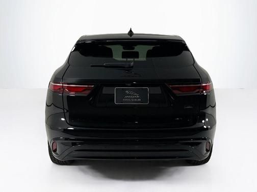 2026 Jaguar F-PACE P250 R-Dynamic S