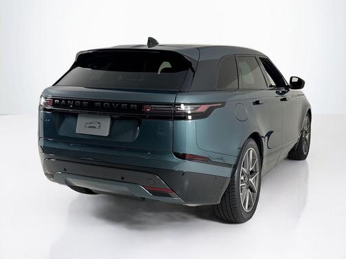 2026 Land Rover Range Rover Velar P250 Dynamic SE