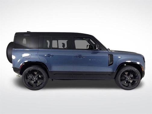 2025 Land Rover Defender P500 X-Dynamic SE