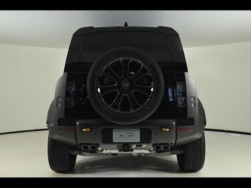 2025 Land Rover Defender
