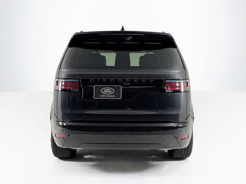 Carpathian Grey 2024 Land Rover Discovery P360 Dynamic SE