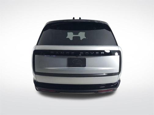 2025 Land Rover Range Rover P400 SE 7 Seat