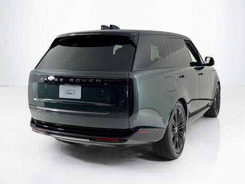 2025 Land Rover Range Rover P400 SE