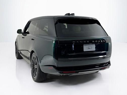 2025 Land Rover Range Rover P530 SE 7 Seat