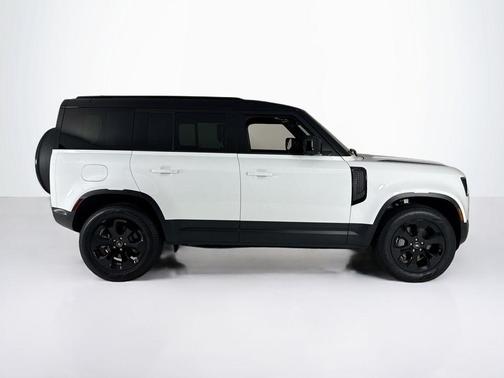 2025 Land Rover Defender P400 S