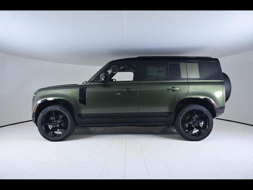 2026 Land Rover Defender 110 X-Dynamic SE