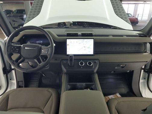 2025 Land Rover Defender P400 X-Dynamic SE
