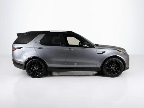 2026 Land Rover Discovery Tempest Edition