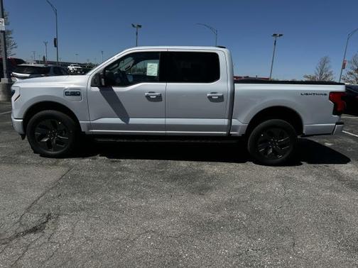 2025 Ford F-150 Lightning Flash