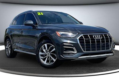 Manhattan Gray Metallic 2021 Audi Q5 45 Premium Plus