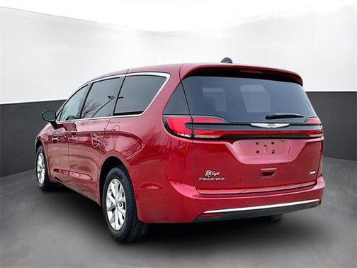 2025 Chrysler Pacifica L