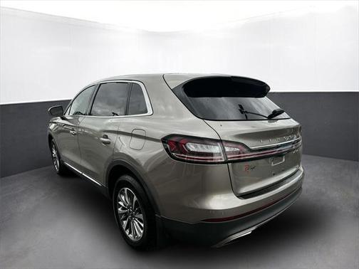 2019 Lincoln Nautilus Select