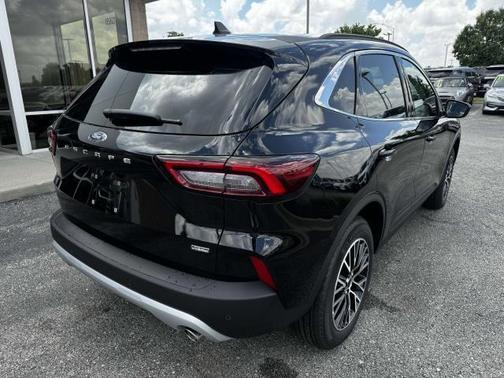 2025 Ford Escape PHEV SE