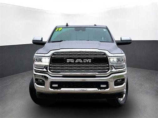 2019 RAM 2500 Limited Crew Cab 4x4 6'4' Box