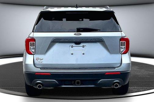 Iconic Silver Metallic 2023 Ford Explorer XLT