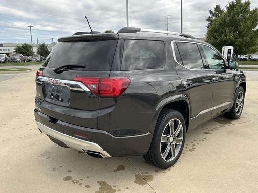 2018 GMC Acadia Denali
