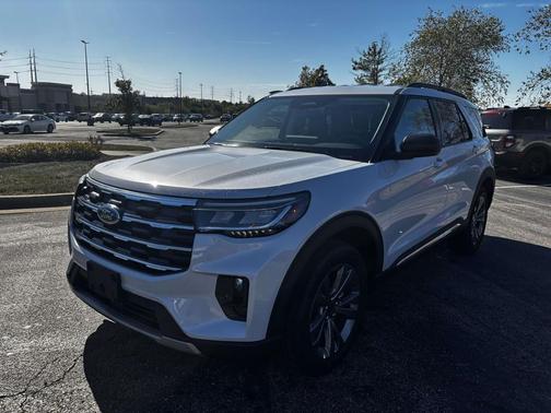 2025 Ford Explorer Active