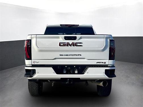 2025 GMC Sierra 2500 AT4
