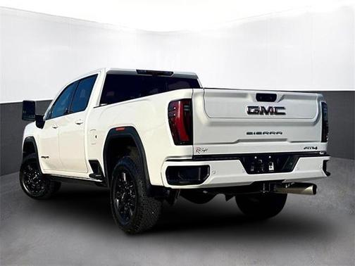 2025 GMC Sierra 2500 AT4