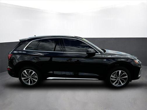 2022 Audi Q5 45 S line Premium