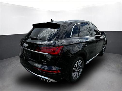 2022 Audi Q5 45 S line Premium
