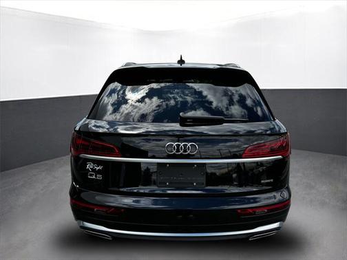 2022 Audi Q5 45 S line Premium
