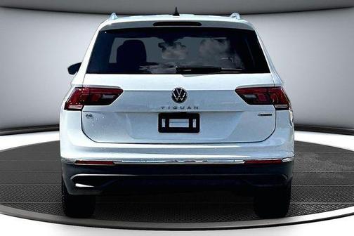 Pure White 2024 Volkswagen Tiguan 2.0T SE 4MOTION