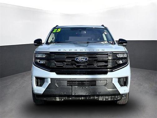 2025 Ford Expedition Max Active 4x4