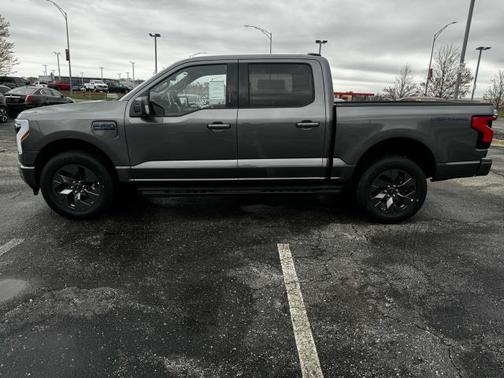 2025 Ford F-150 Lightning LARIAT