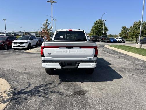 2025 Ford F-150 Lightning LARIAT