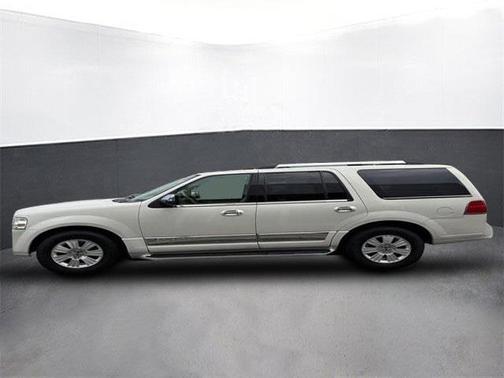 2007 Lincoln Navigator Base