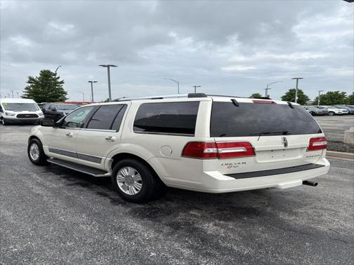 2007 Lincoln Navigator Base