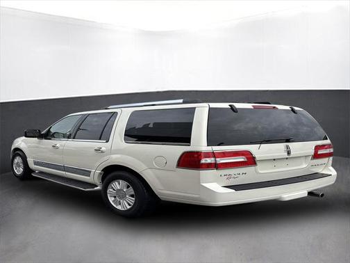 2007 Lincoln Navigator Base