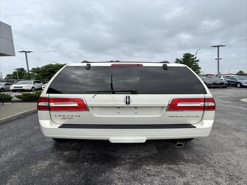 2007 Lincoln Navigator Base