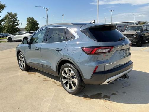 2023 Ford Escape Platinum