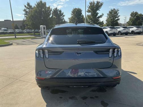 2024 Ford Mustang Mach-E Select