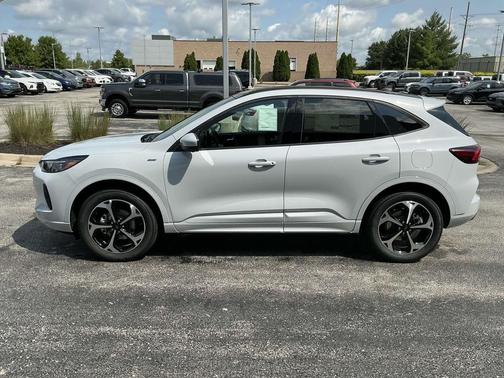 2025 Ford Escape ST-Line Elite