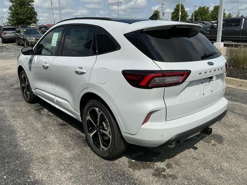 2025 Ford Escape ST-Line Elite