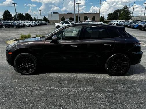 2021 Porsche Macan Base