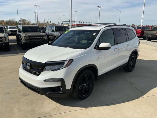2021 Honda Pilot AWD Black Edition