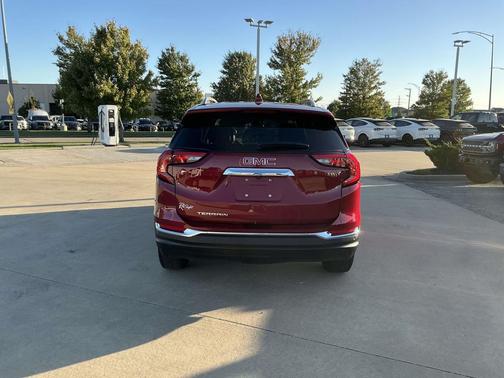 2021 GMC Terrain SLT