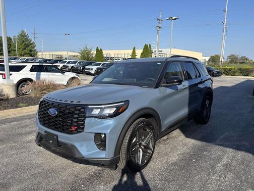 2025 Ford Explorer ST
