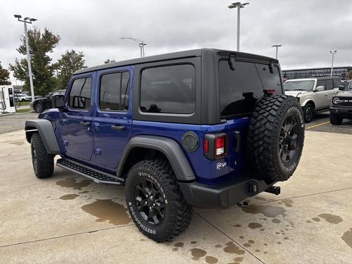 2020 Jeep Wrangler Unlimited Willys 4X4