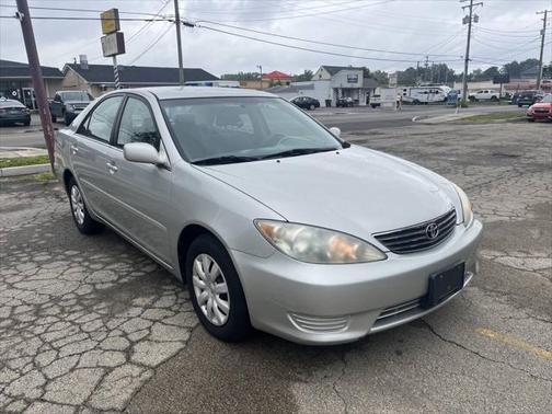 2005 Toyota Camry LE