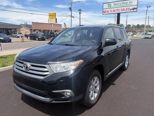 Black 2011 Toyota Highlander SE