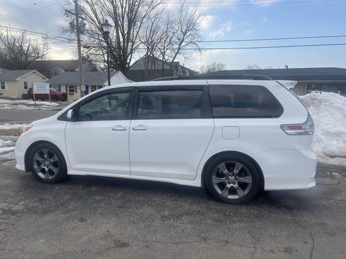 2014 Toyota Sienna SE