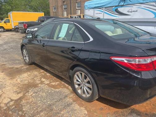 2016 Toyota Camry XLE