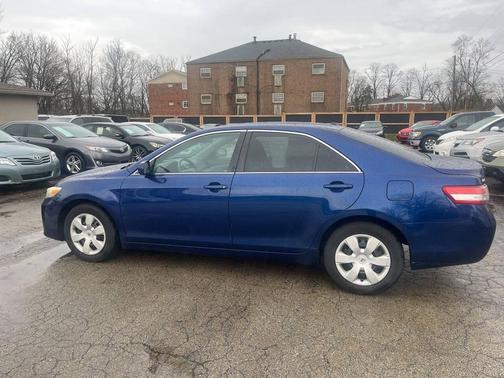 2010 Toyota Camry LE