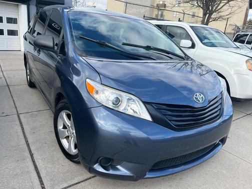 2016 Toyota Sienna L
